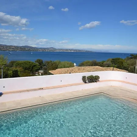 Enchanting + Pool St Tropez Daire *
