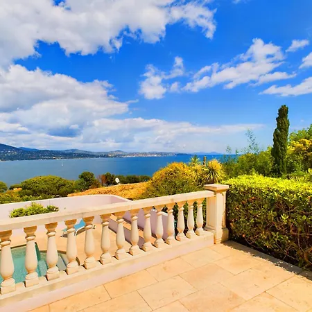 Enchanting + Pool St Tropez