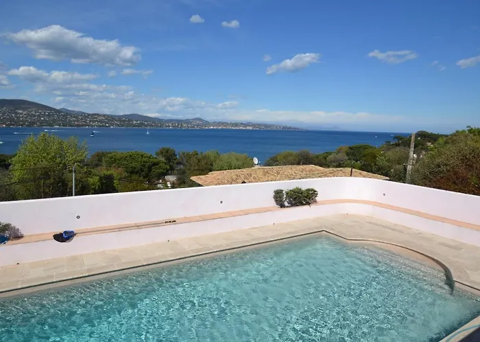 Enchanting + Pool St Tropez 公寓 *